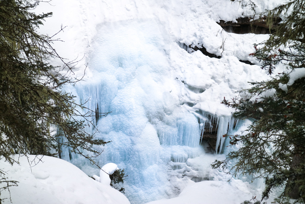 Johnston Canyon Ice Walk, Banff