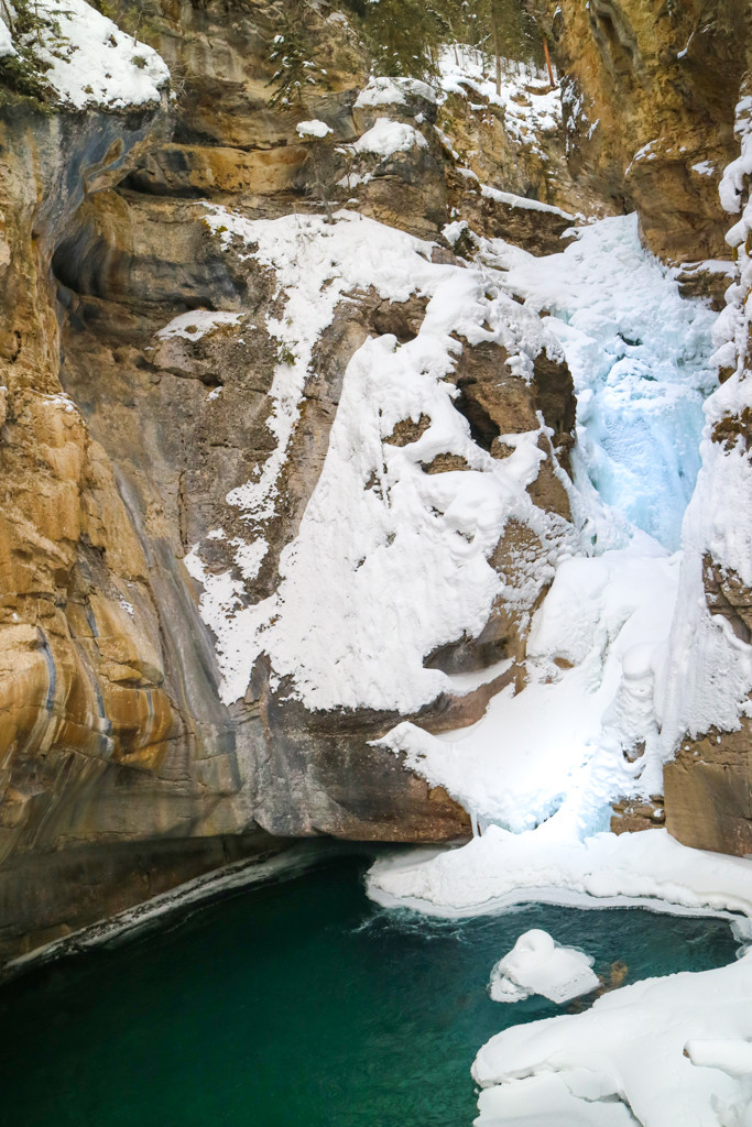 Johnston Canyon Ice Walk, Banff