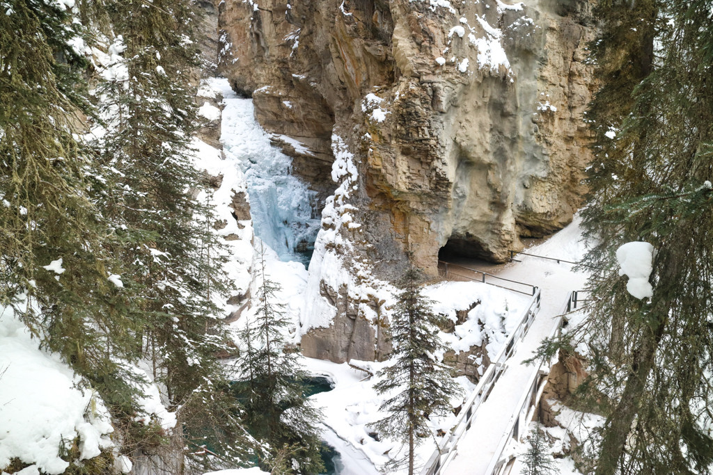 Johnston Canyon Ice Walk, Banff