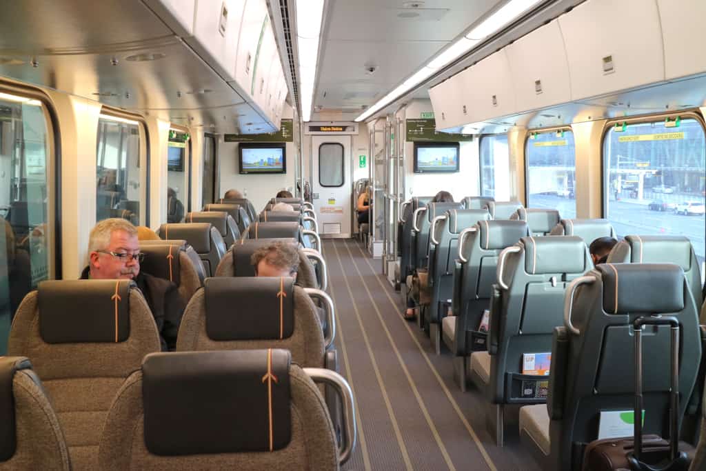 UP Express, Traveling from Pearson Airport to Toronto Downtown