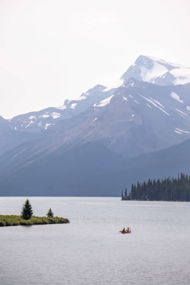 Maligne Lake Hiking Trails in Jasper National Park 