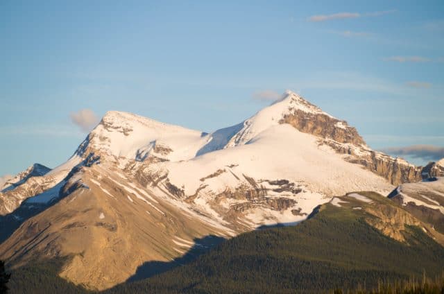 Mountain View on Jasper Road Trip To Maligne Lake