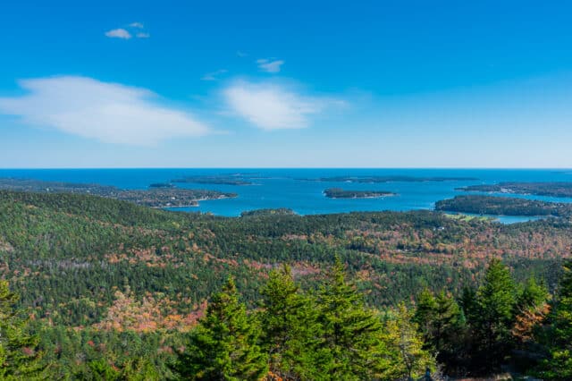 Acadia-National-Park-Mountain-Summit-in-Fall