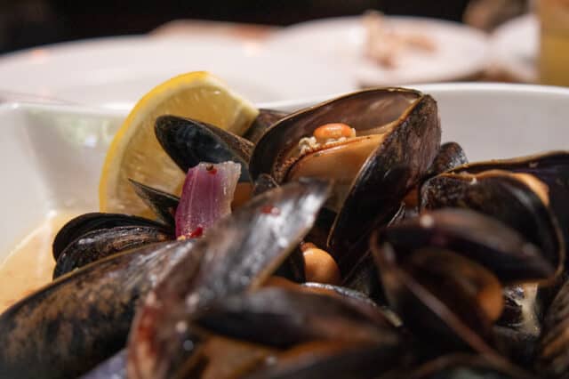 mussels from the cabin, restaurant in crescent beach, surrey, bc