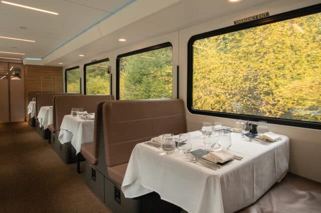 rocky mountaineer goldleaf dining car