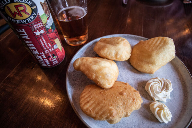 bannock from selkirk grille in heritage park