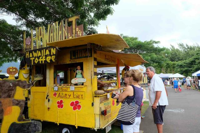 maui swap meet for souvenir shopping